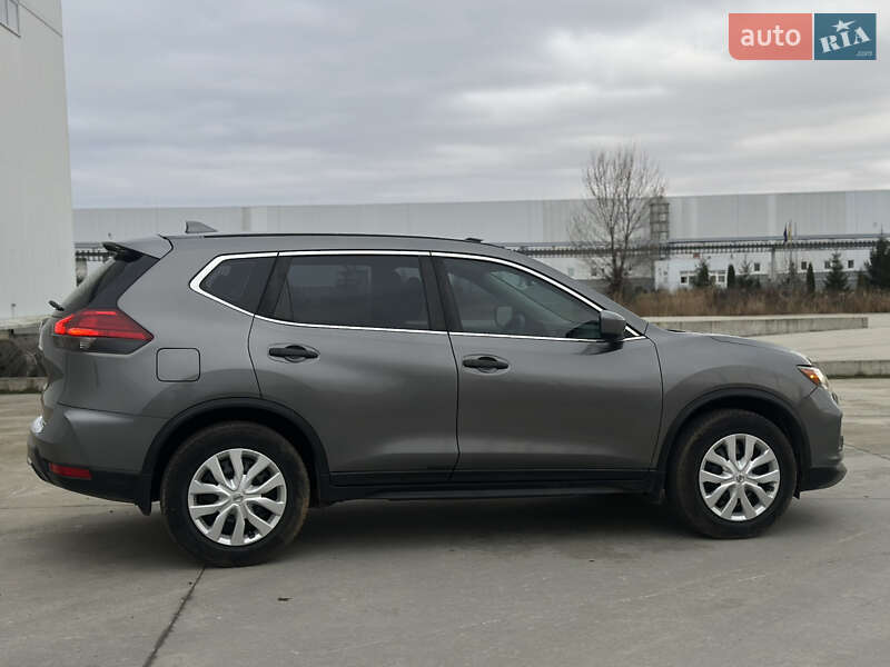 Позашляховик / Кросовер Nissan Rogue 2016 в Коростені