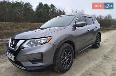 Внедорожник / Кроссовер Nissan Rogue 2017 в Лебедине