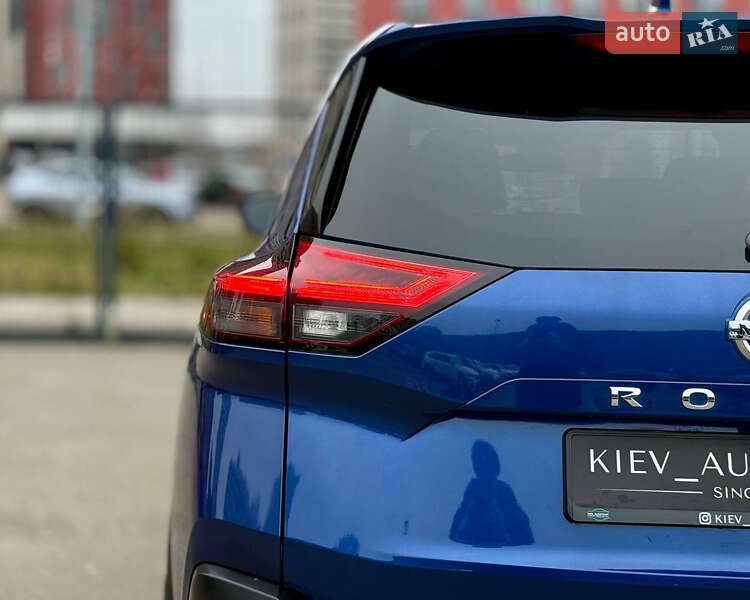 Внедорожник / Кроссовер Nissan Rogue 2020 в Киеве