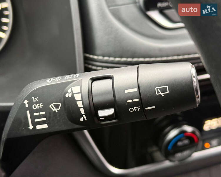 Внедорожник / Кроссовер Nissan Rogue 2020 в Киеве