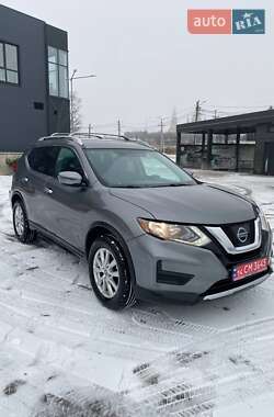 Позашляховик / Кросовер Nissan Rogue 2017 в Львові