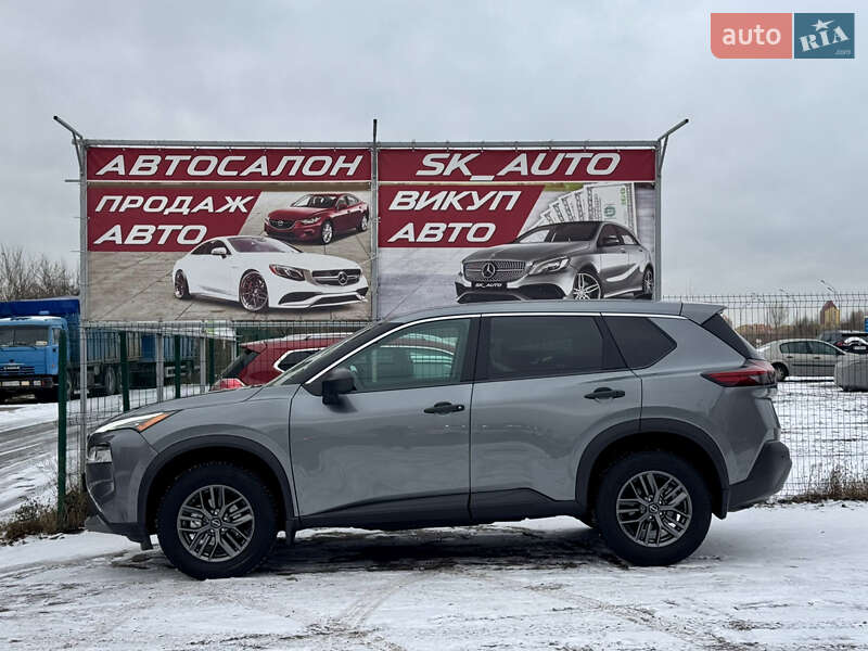 Внедорожник / Кроссовер Nissan Rogue 2023 в Киеве
