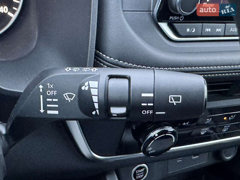 Внедорожник / Кроссовер Nissan Rogue 2023 в Киеве