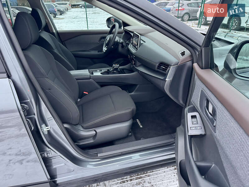 Внедорожник / Кроссовер Nissan Rogue 2023 в Киеве