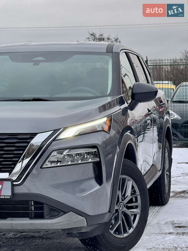 Внедорожник / Кроссовер Nissan Rogue 2023 в Киеве