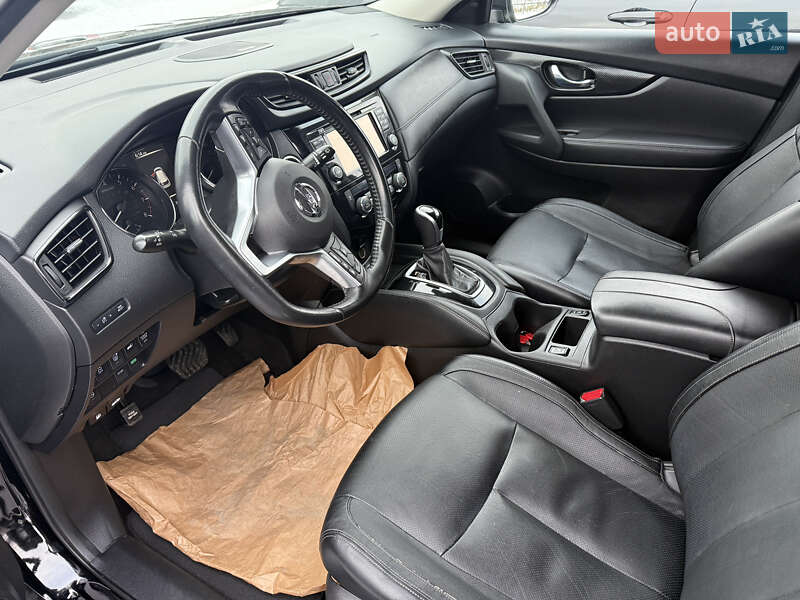 Позашляховик / Кросовер Nissan Rogue 2017 в Полтаві