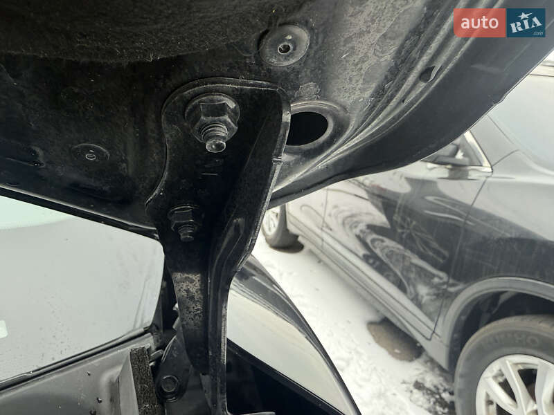 Позашляховик / Кросовер Nissan Rogue 2017 в Полтаві