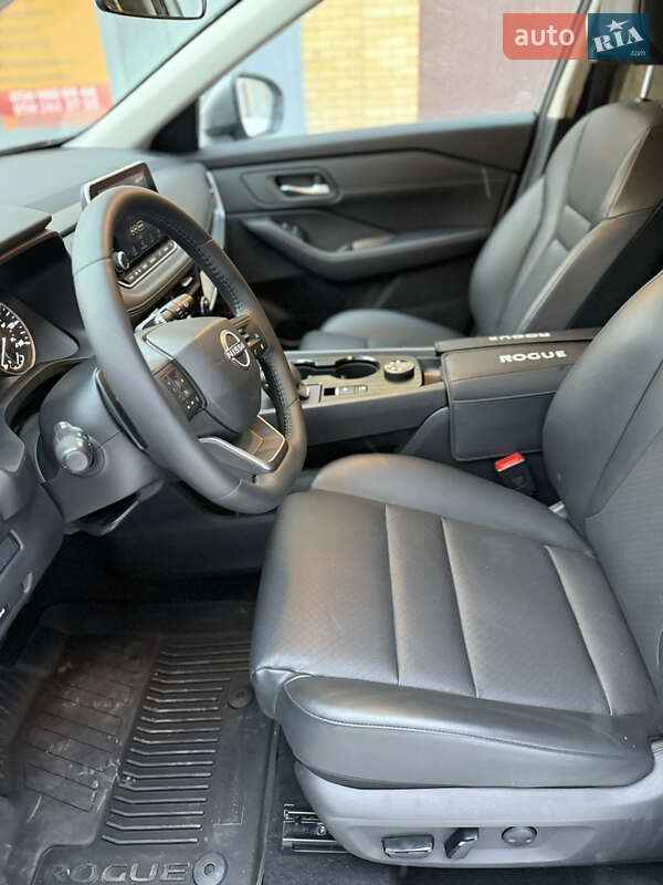 Позашляховик / Кросовер Nissan Rogue 2025 в Сумах