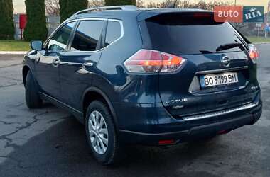 Позашляховик / Кросовер Nissan Rogue 2015 в Рівному