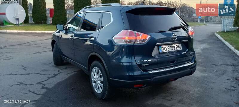 Внедорожник / Кроссовер Nissan Rogue 2015 в Ровно