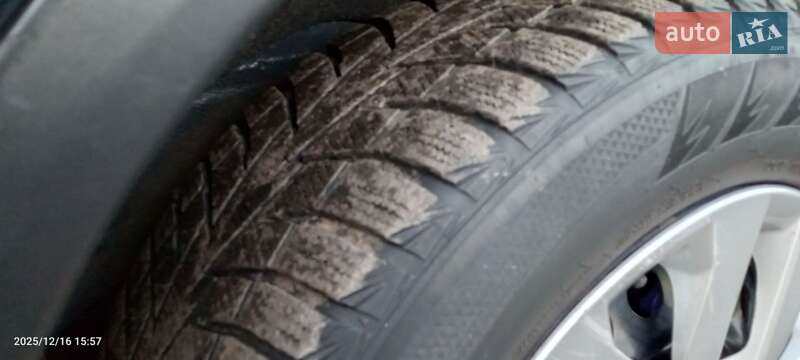 Внедорожник / Кроссовер Nissan Rogue 2015 в Ровно