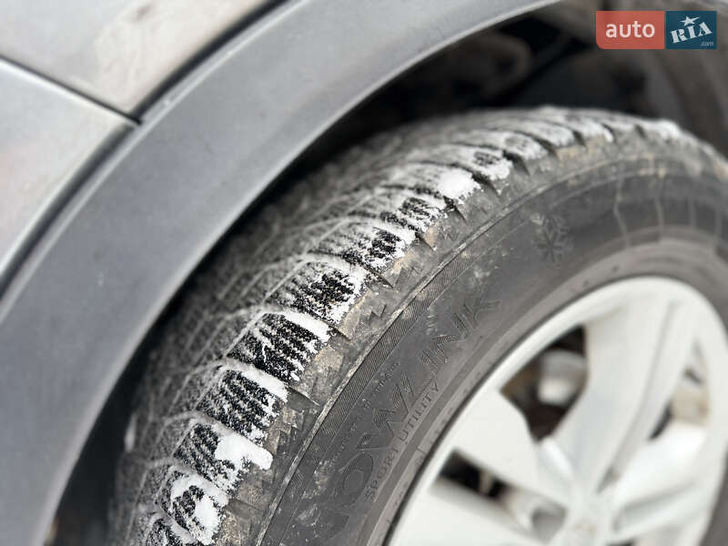 Позашляховик / Кросовер Nissan Rogue 2014 в Володимирі