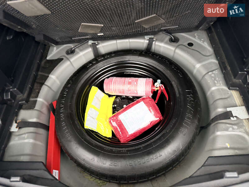 Позашляховик / Кросовер Nissan Rogue 2014 в Володимирі