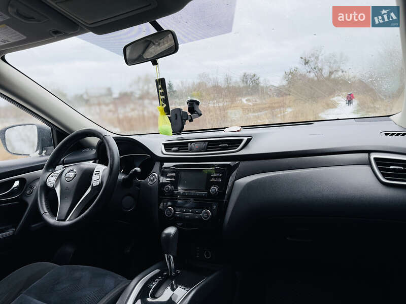 Позашляховик / Кросовер Nissan Rogue 2014 в Володимирі