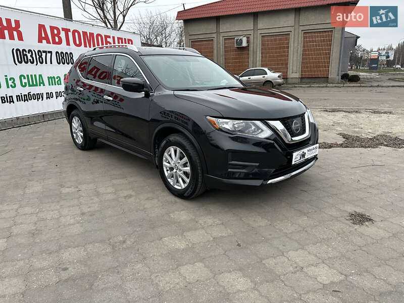Внедорожник / Кроссовер Nissan Rogue 2017 в Черкассах