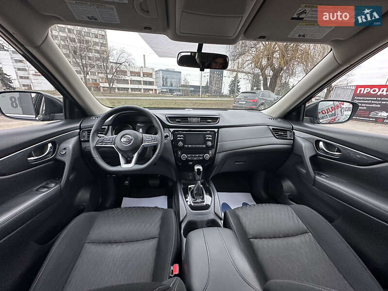 Внедорожник / Кроссовер Nissan Rogue 2017 в Черкассах