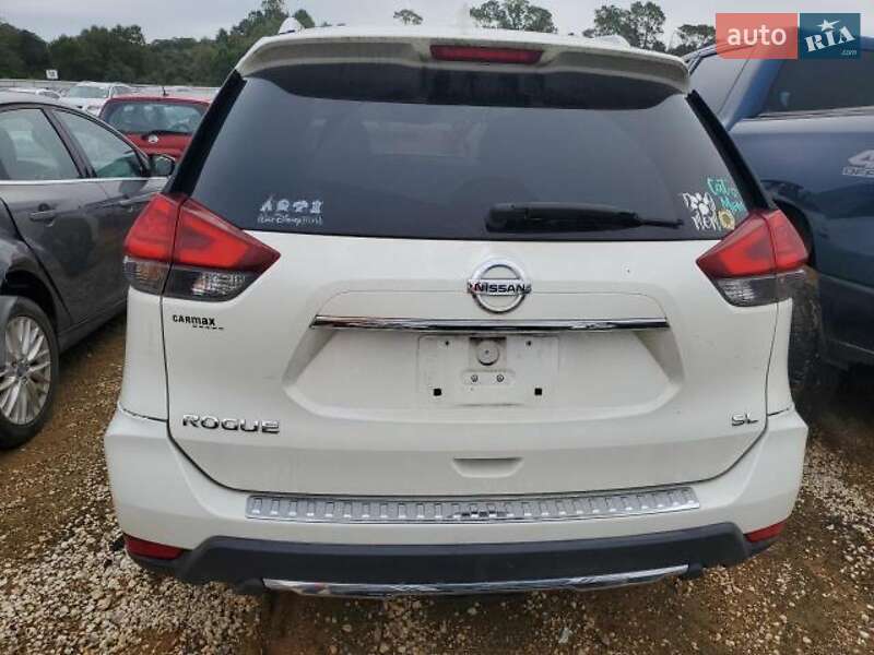 Позашляховик / Кросовер Nissan Rogue 2016 в Львові