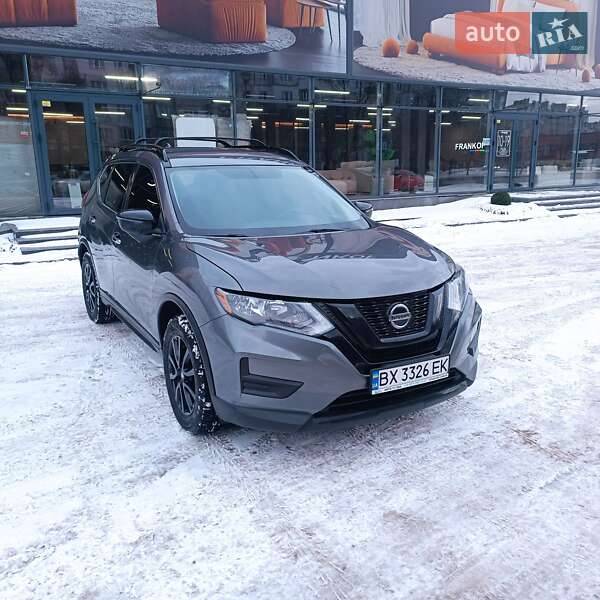 Позашляховик / Кросовер Nissan Rogue 2018 в Хмельницькому