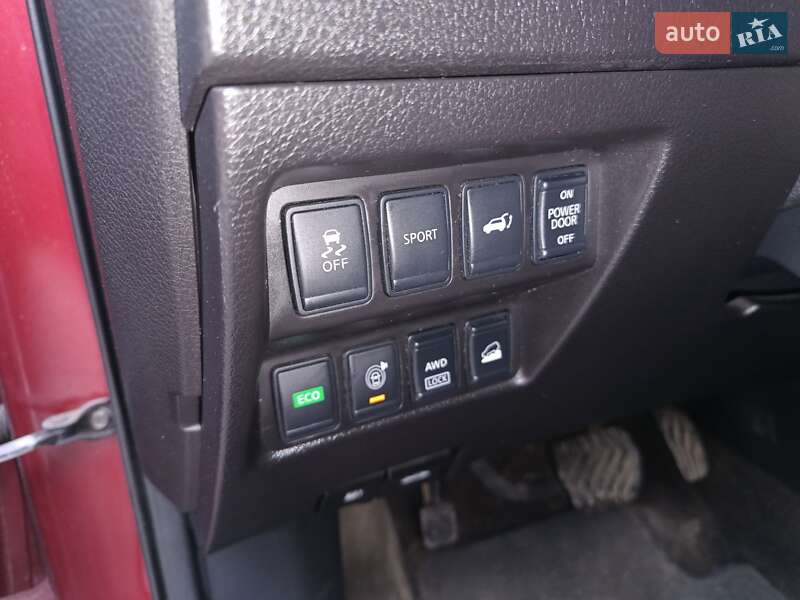 Позашляховик / Кросовер Nissan Rogue 2014 в Одесі