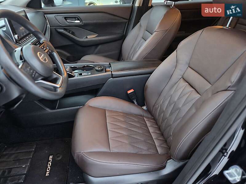 Внедорожник / Кроссовер Nissan Rogue 2021 в Тернополе