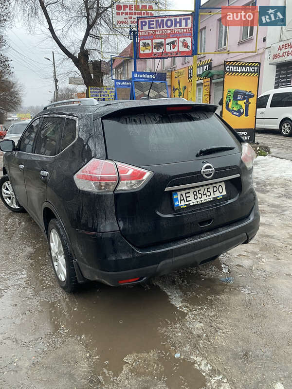 Внедорожник / Кроссовер Nissan Rogue 2014 в Каменском