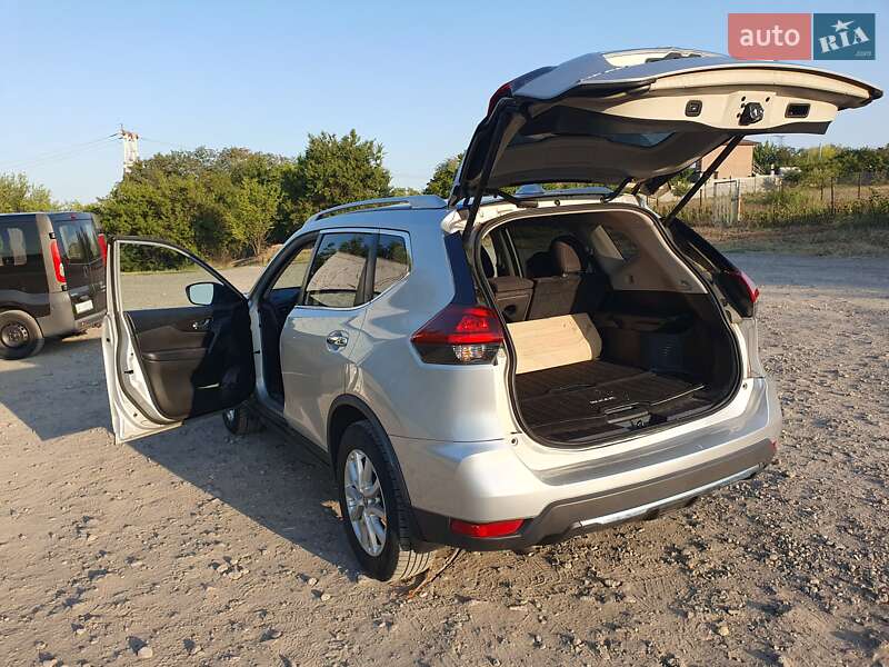 Внедорожник / Кроссовер Nissan Rogue 2018 в Стрые