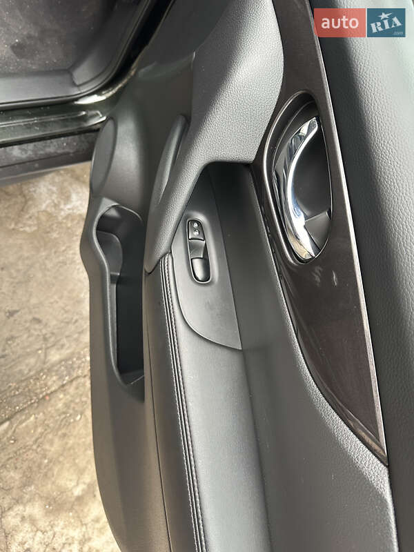 Позашляховик / Кросовер Nissan Rogue 2018 в Запоріжжі