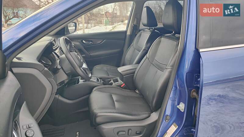 Внедорожник / Кроссовер Nissan Rogue 2018 в Дубно