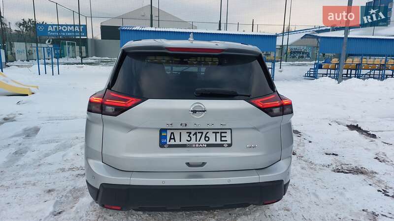 Внедорожник / Кроссовер Nissan Rogue 2024 в Киеве