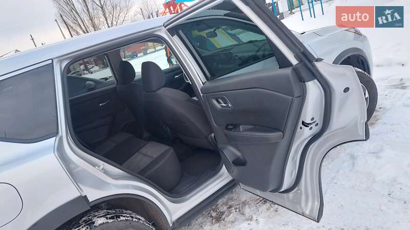 Внедорожник / Кроссовер Nissan Rogue 2024 в Киеве