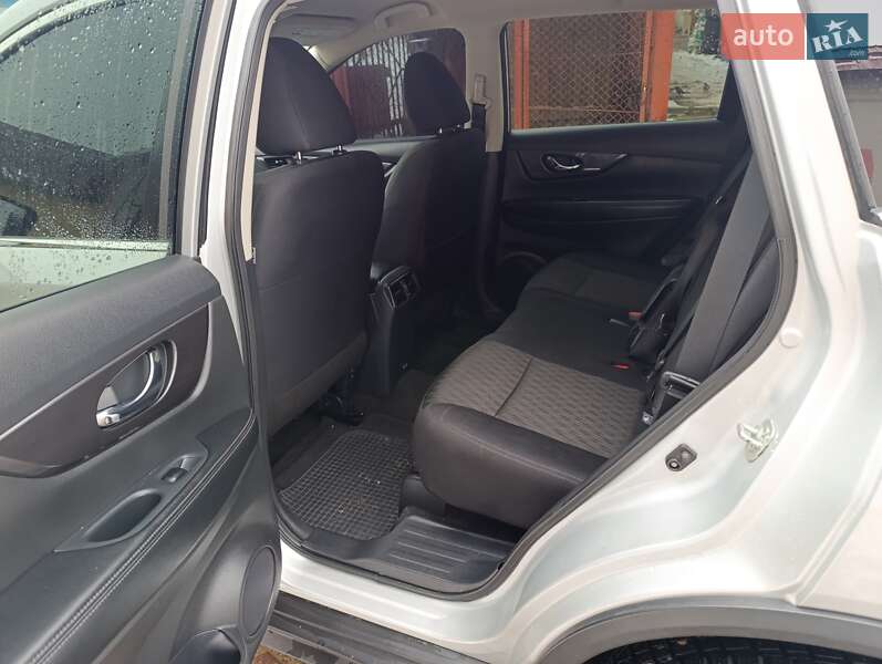 Позашляховик / Кросовер Nissan Rogue 2020 в Підгайцях