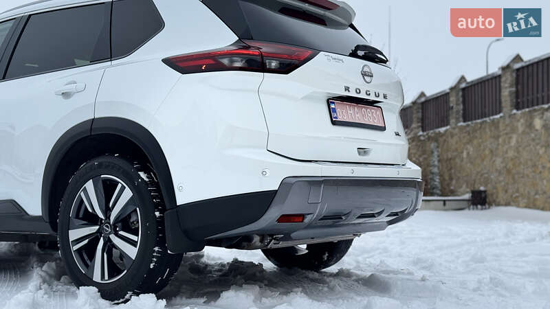 Внедорожник / Кроссовер Nissan Rogue 2024 в Ровно