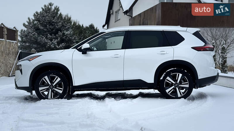 Внедорожник / Кроссовер Nissan Rogue 2024 в Ровно