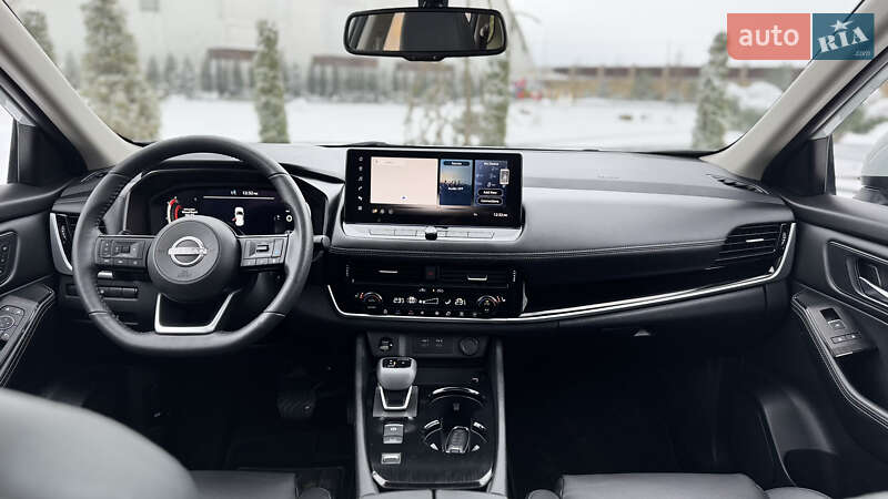 Внедорожник / Кроссовер Nissan Rogue 2024 в Ровно