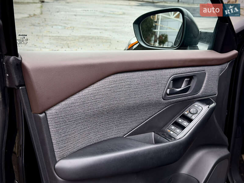 Внедорожник / Кроссовер Nissan Rogue 2023 в Запорожье