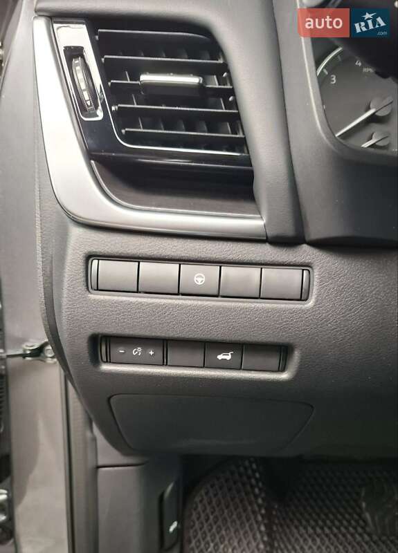 Внедорожник / Кроссовер Nissan Rogue 2021 в Днепре фото 24 Внедорожник / Кроссовер Nissan Rogue 2021 в Днепре