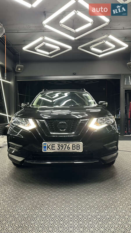 Внедорожник / Кроссовер Nissan Rogue 2017 в Днепре