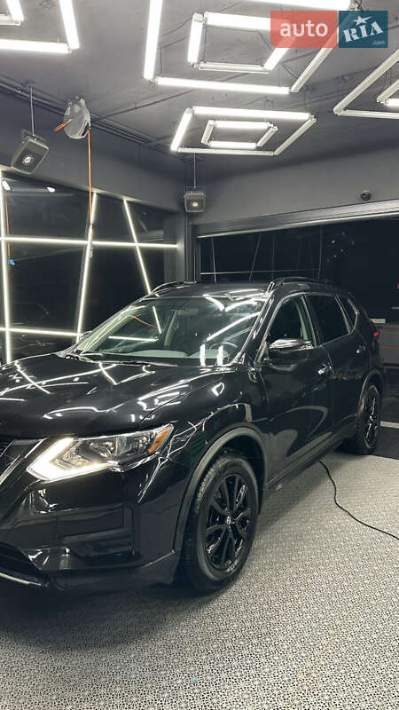 Внедорожник / Кроссовер Nissan Rogue 2017 в Днепре