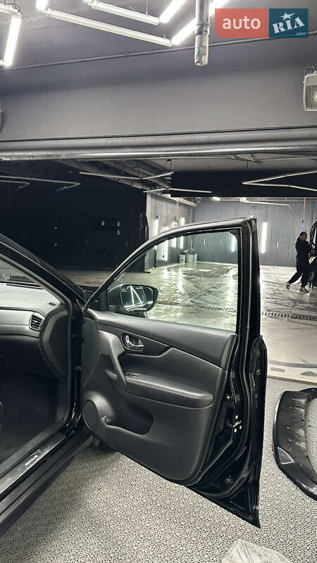 Внедорожник / Кроссовер Nissan Rogue 2017 в Днепре