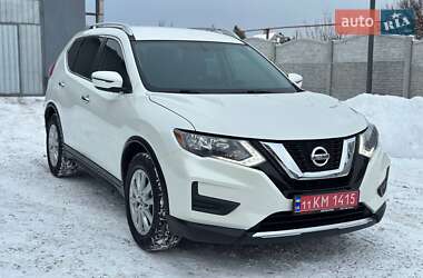 Внедорожник / Кроссовер Nissan Rogue 2016 в Днепре