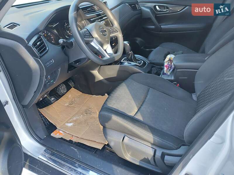 Внедорожник / Кроссовер Nissan Rogue 2017 в Харькове