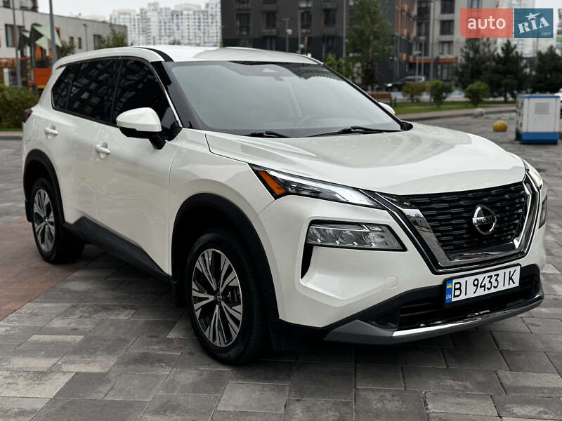 Внедорожник / Кроссовер Nissan Rogue 2021 в Киеве