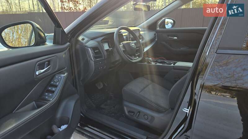 Внедорожник / Кроссовер Nissan Rogue 2024 в Виннице