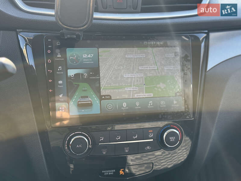 Внедорожник / Кроссовер Nissan Rogue 2016 в Болграде