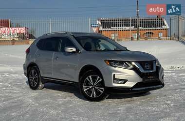 Позашляховик / Кросовер Nissan Rogue 2017 в Києві