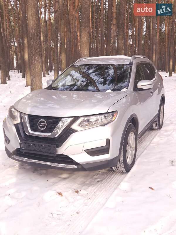 Внедорожник / Кроссовер Nissan Rogue 2018 в Сумах