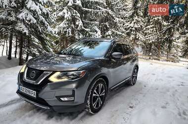 Позашляховик / Кросовер Nissan Rogue 2017 в Сумах