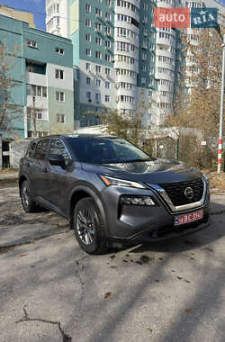 Позашляховик / Кросовер Nissan Rogue 2021 в Харкові