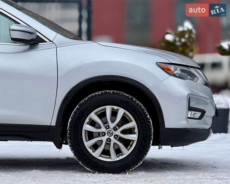 Внедорожник / Кроссовер Nissan Rogue 2018 в Киеве