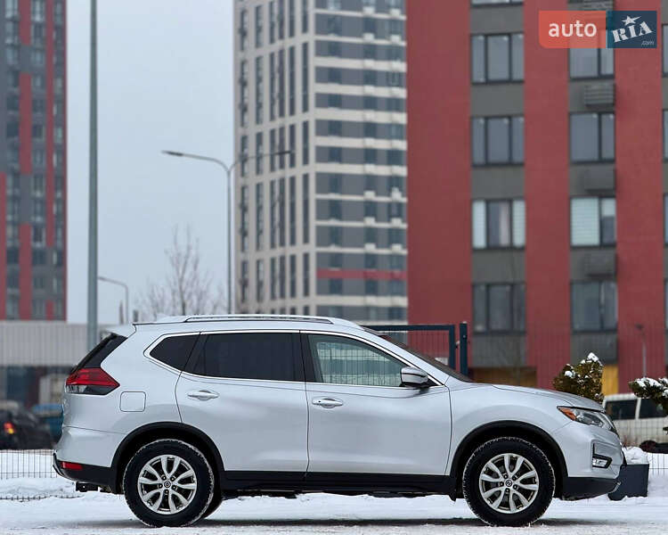 Внедорожник / Кроссовер Nissan Rogue 2018 в Киеве